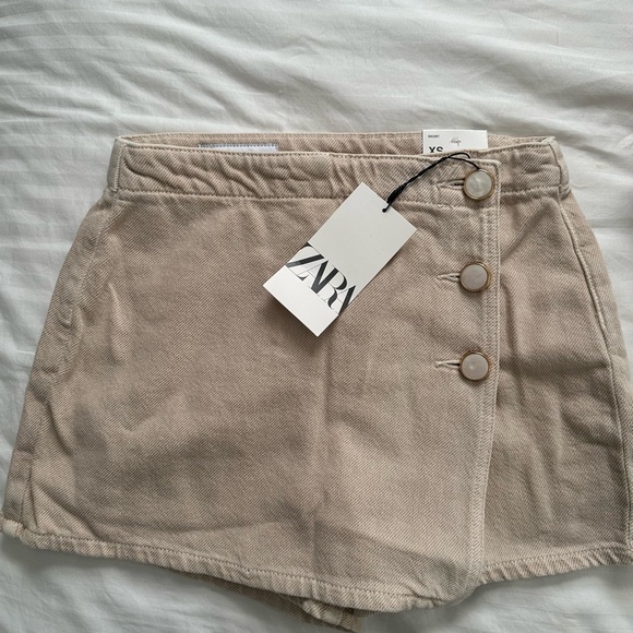 Zara Women's Tan Button-Detail Skort - Picture 2 of 5